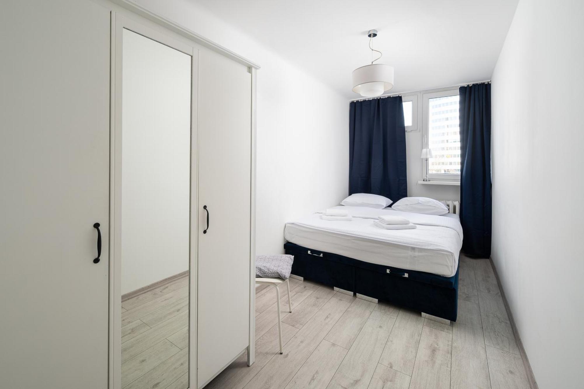 Grzybowska Blue City Centre Apartment Varşovia Exterior foto