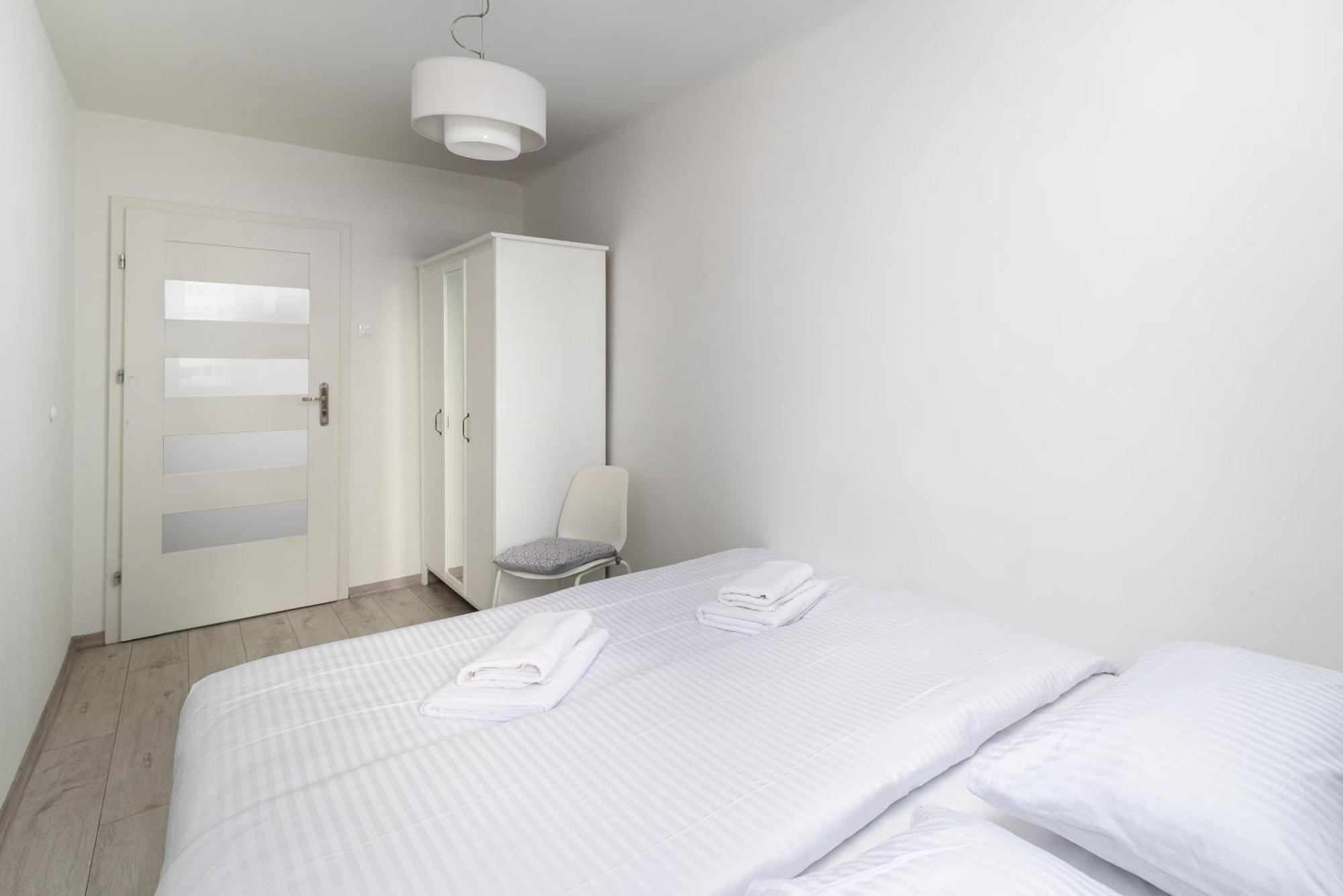 Grzybowska Blue City Centre Apartment Varşovia Exterior foto